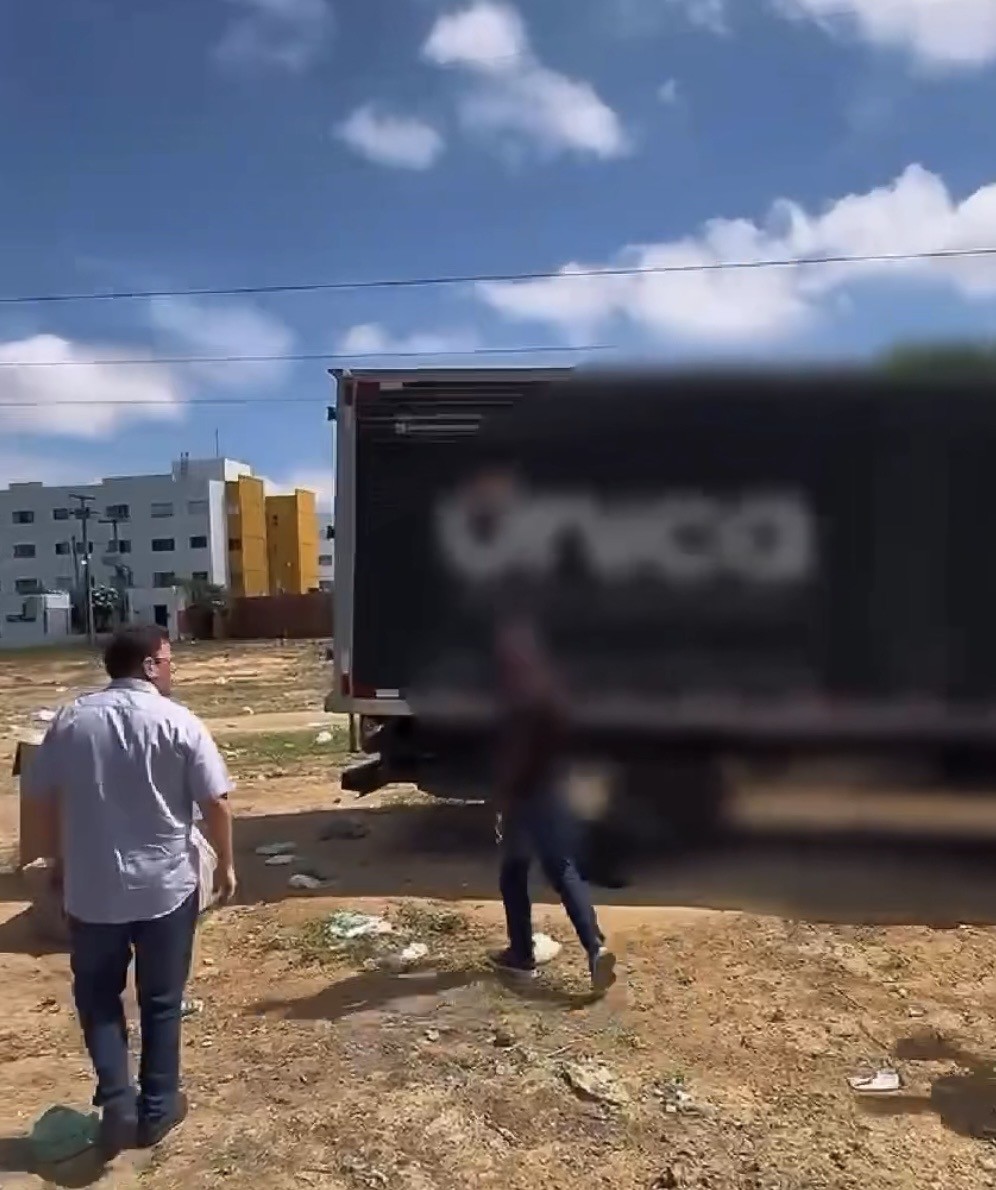Fiscalização flagra descarte irregular de resíduos no bairro Dirceu em Teresina