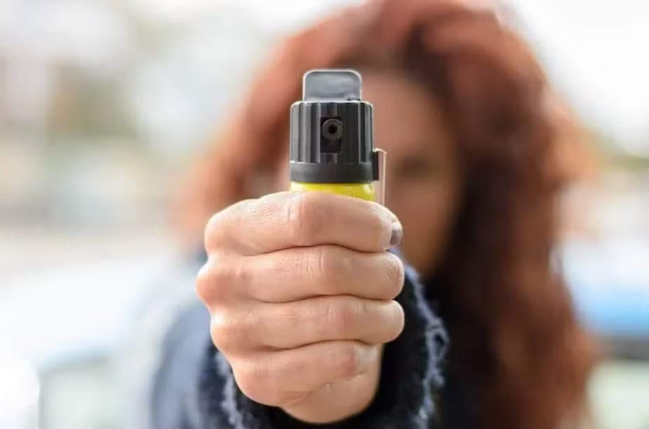 Senado aprova venda de spray de extrato vegetal para defesa de mulheres
