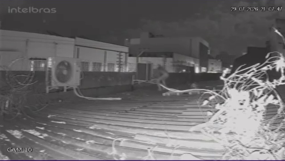Loja no Centro é furtada 2 vezes em uma semana; comerciantes cobram segurança