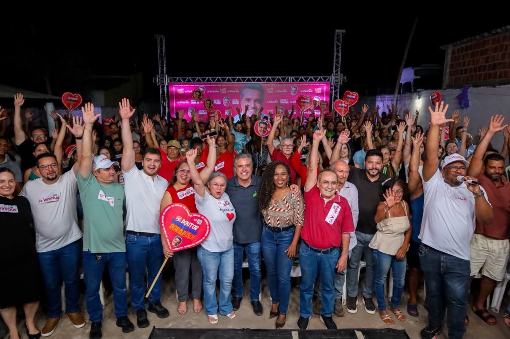 Dr. Vinicius apresenta obras e reforça compromisso com a população de Oeiras
