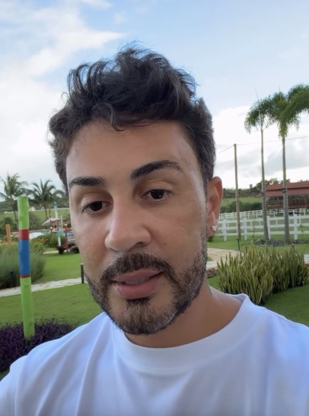 Carlinhos Maia admite 'burrice' após PM investigar uso de viatura em gravação