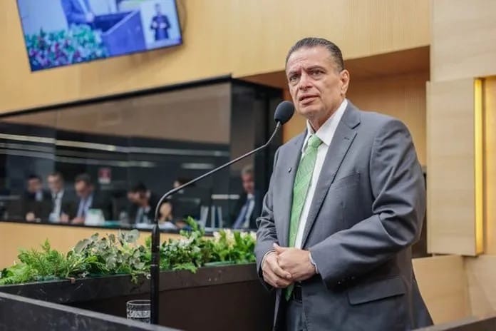 Gessivaldo Isaías defende criação da Associação das Mães Atípicas no Piauí