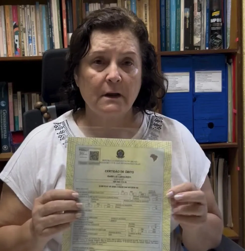 Mãe de Isabelle Caracristi faz desabafo comovente ao receber certidão de óbito da filha