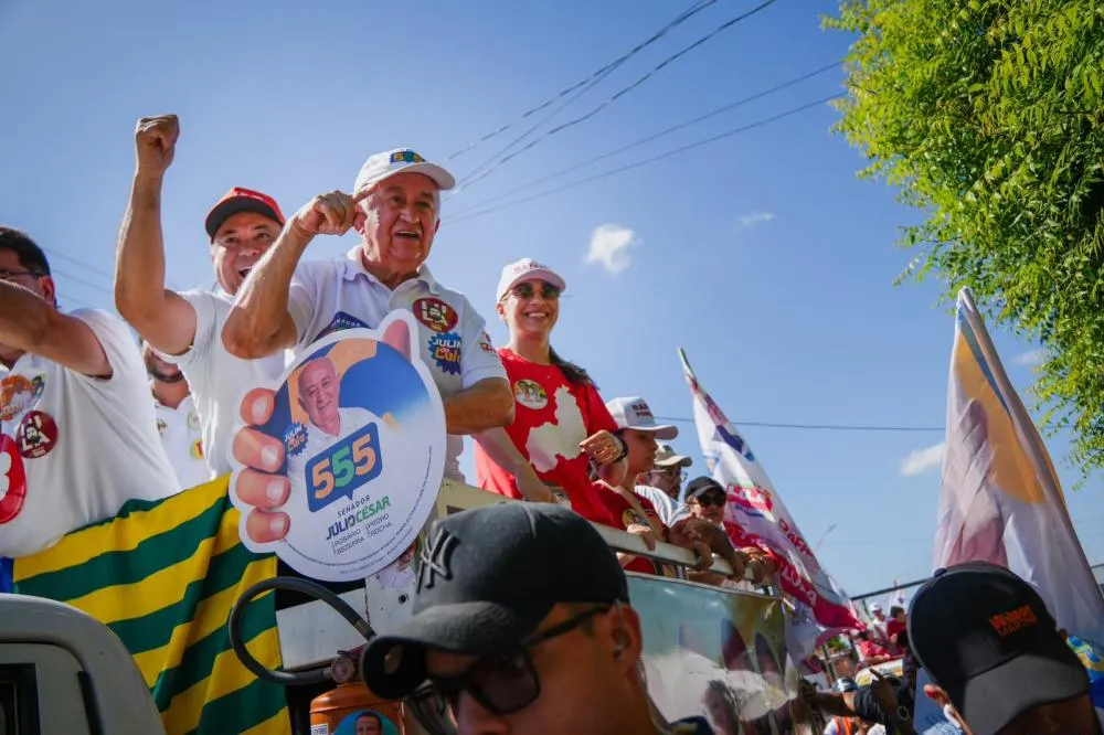 Júlio César cresce e consolida vaga ao Senado em pesquisas