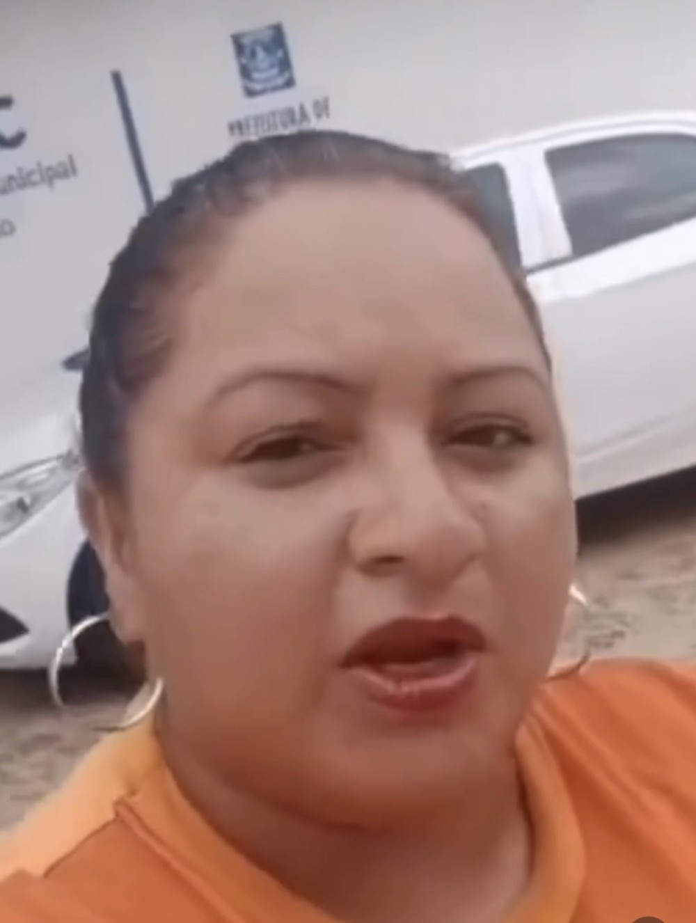 Gari denuncia humilhação ao ter banheiro vetado em escola de Teresina